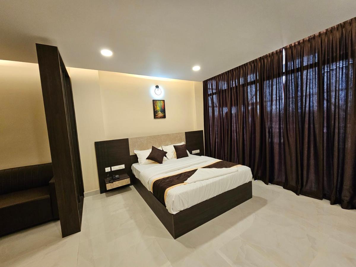 Nīleshwar Thaal Residency Cheruvathur-Hala Groups מראה חיצוני תמונה